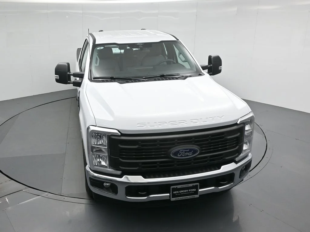 New 2026 Oxford White Ford XL image 30