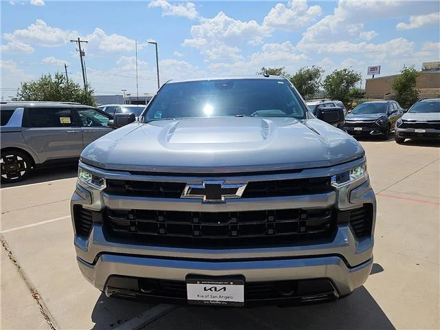 Used 2026 Silver Chevrolet RST 4x4 Crew Cab 5.75 ft. box 147.4 in. WB image 8