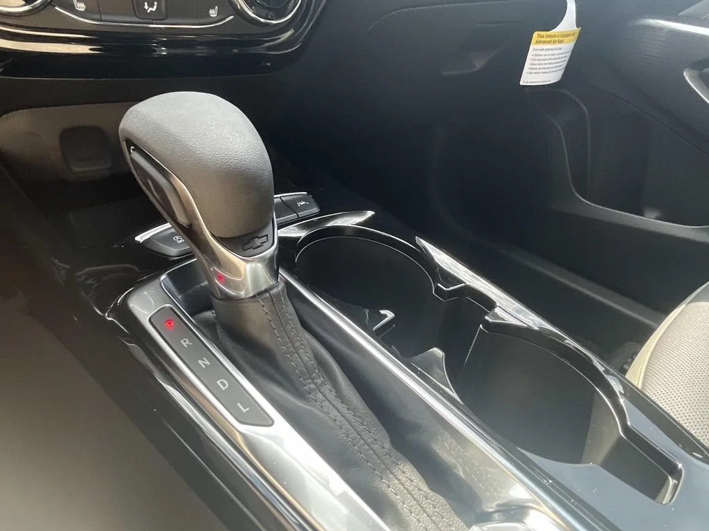 New 2026 Mosaic Black Metallic Chevrolet ACTIV image 20
