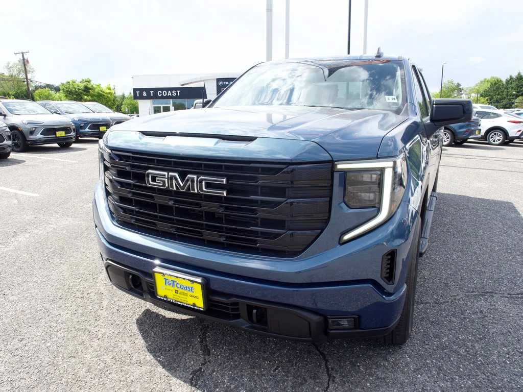 2024 GMC Sierra 4WD Crew Cab Short Box Elevation's photo