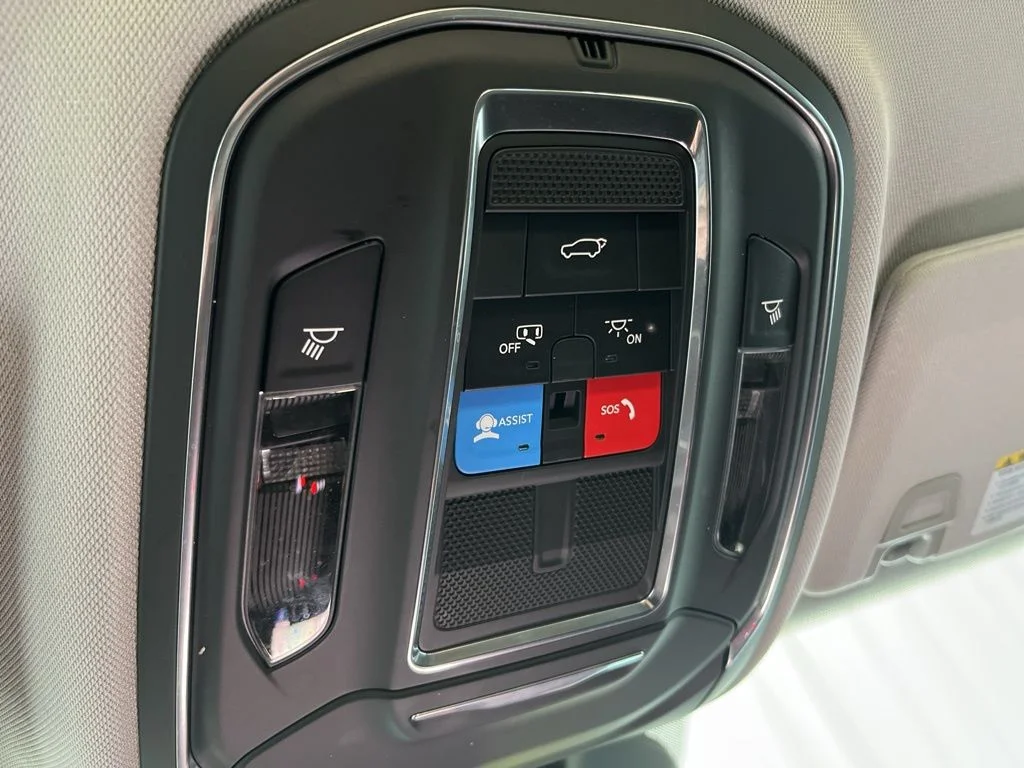 Used 2023 Black Jeep Limited image 15