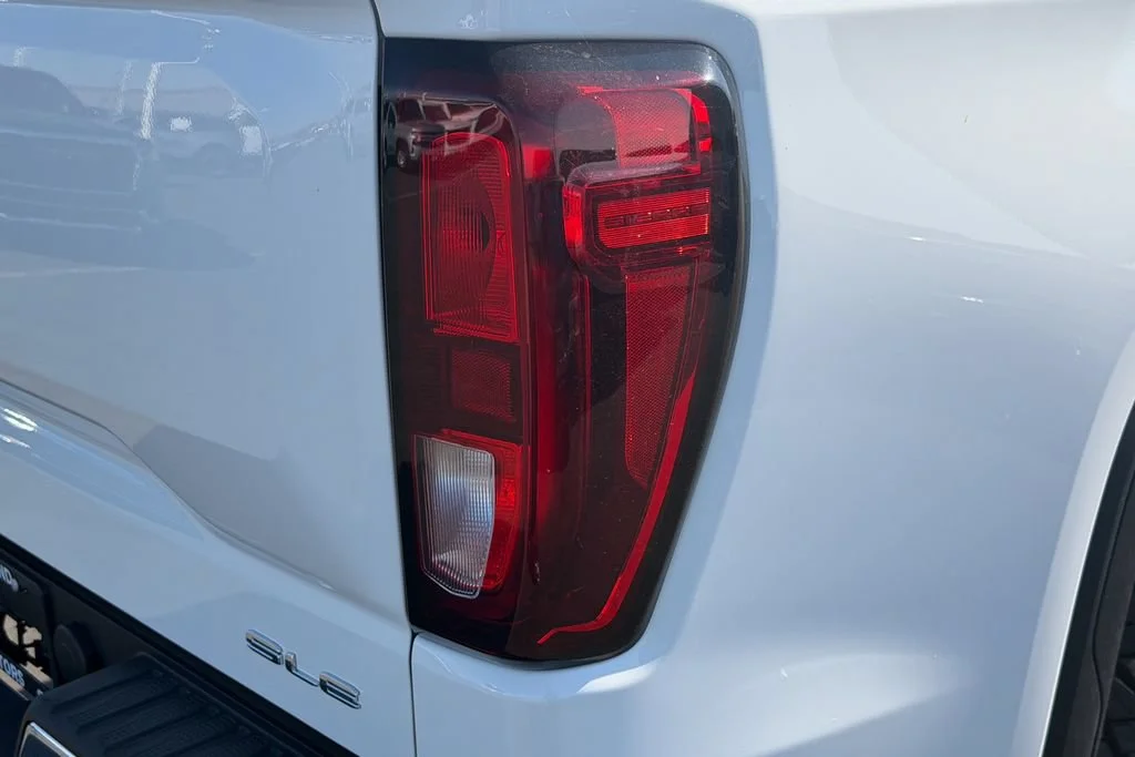 New 2026 Summit White GMC SLE image 10