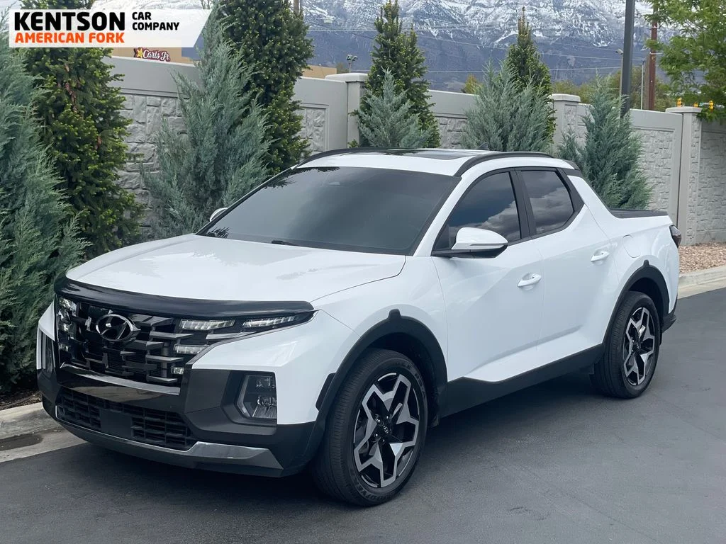Used 2022 White Hyundai Limited image 3