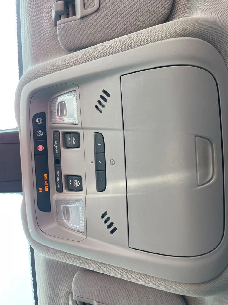 Used 2019 Gray Chevrolet Premier image 29