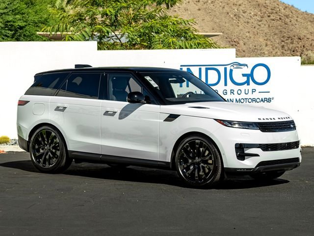New 2026 Fuji White Land Rover SE image 4