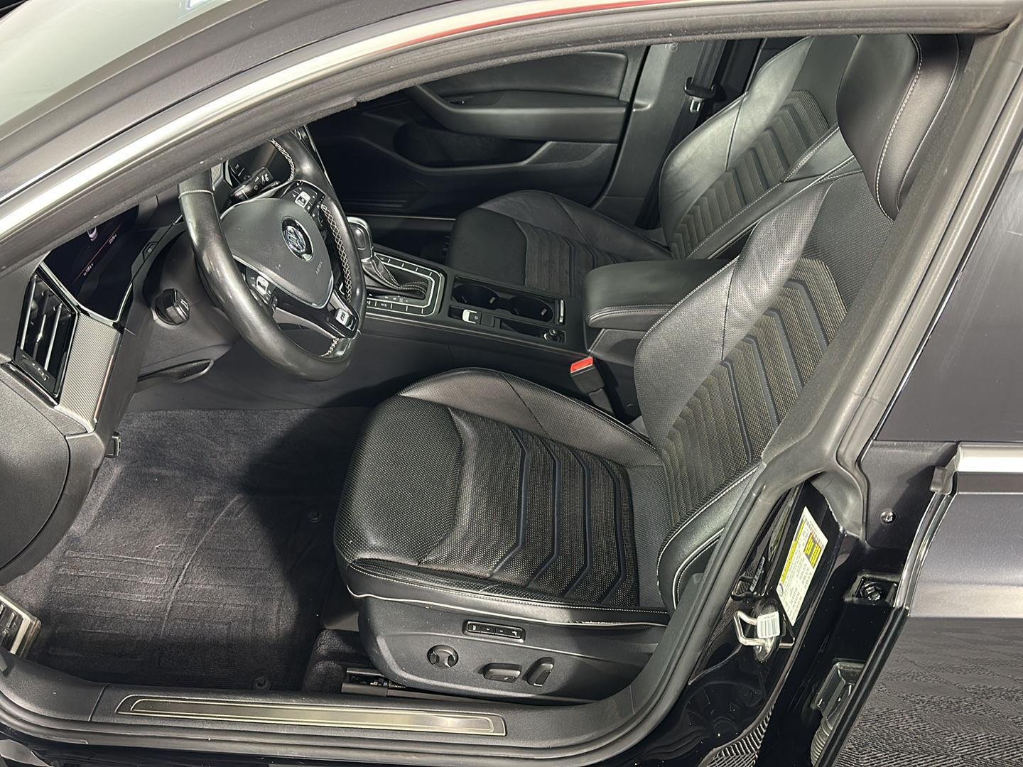 Used 2019 Deep Black Pearl Volkswagen SEL Premium R-Line image 16