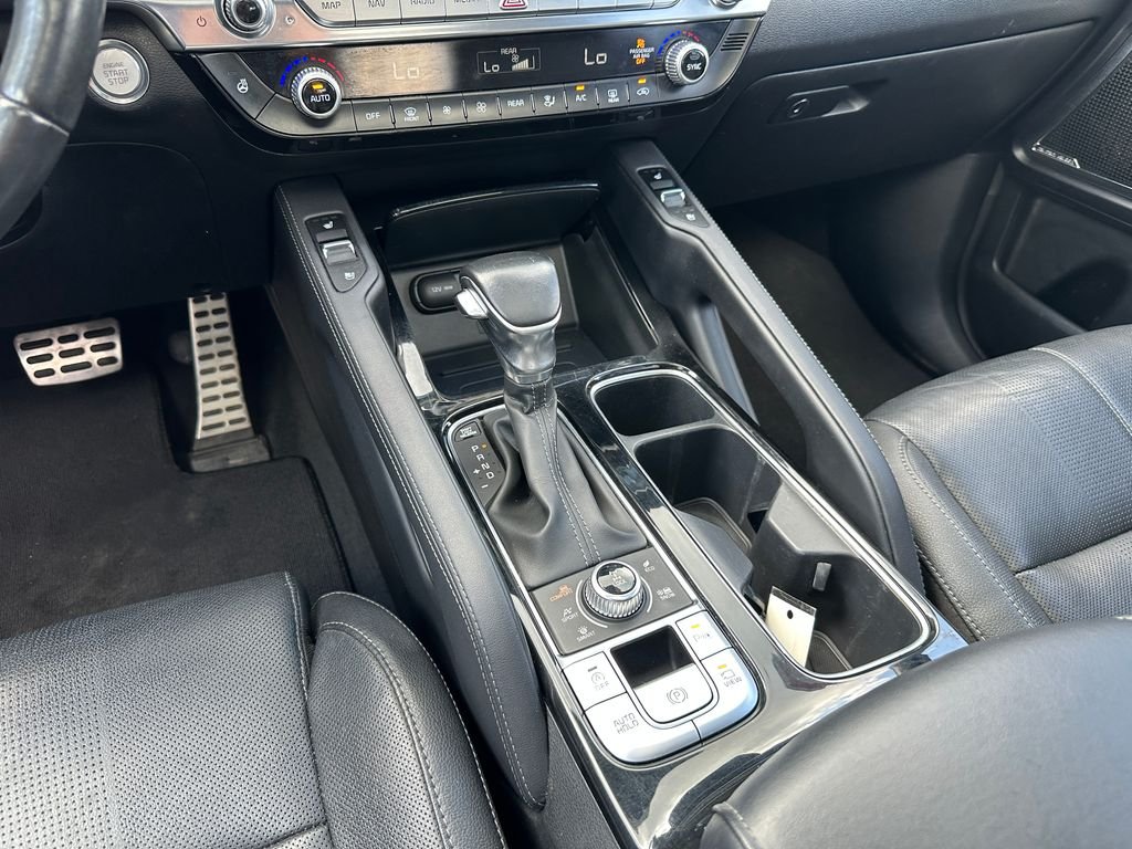 Used 2022 White Kia SX image 21