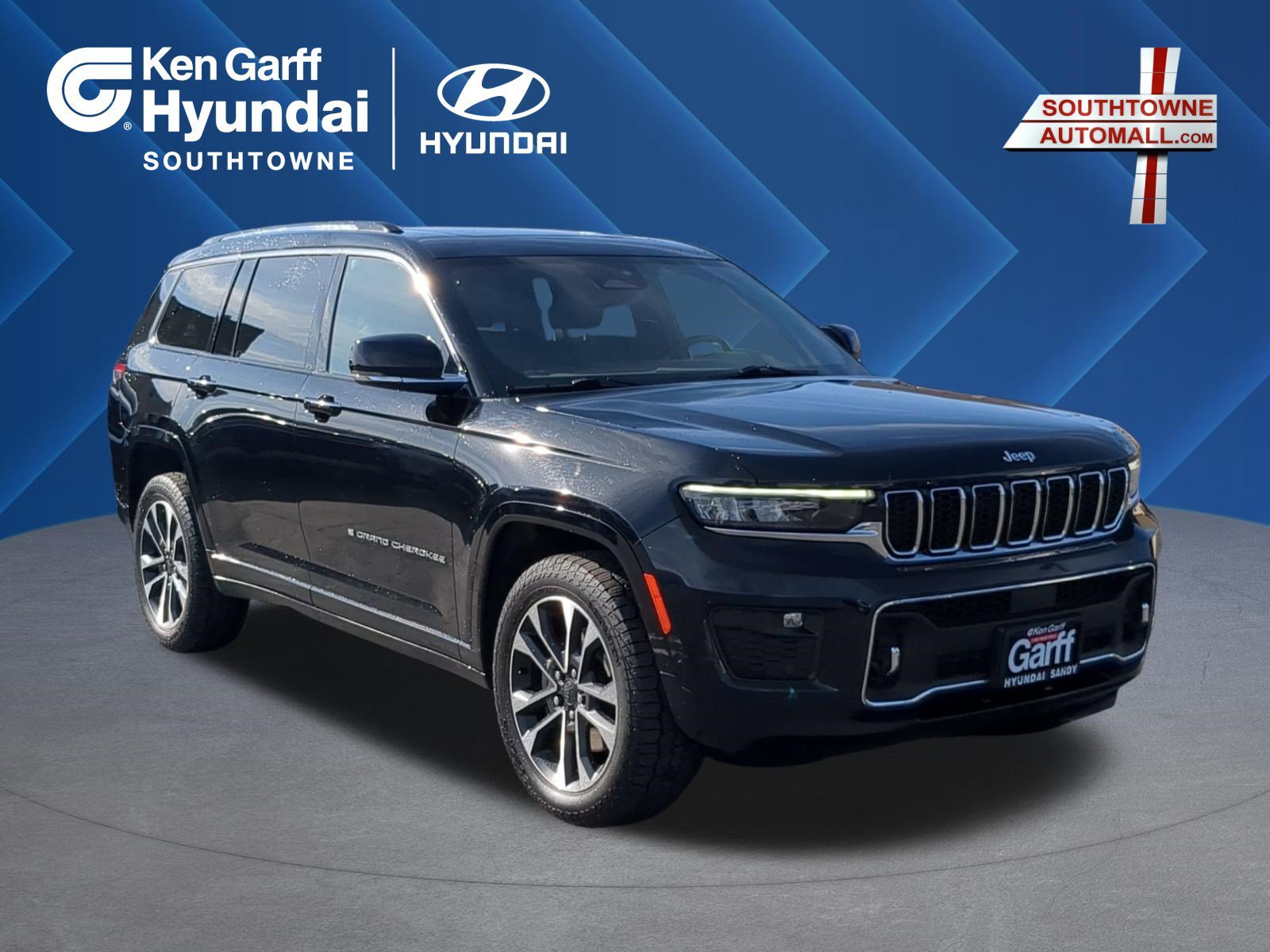 Used 2021 Diamond Black Crystal Pearlcoat Jeep Overland image 1