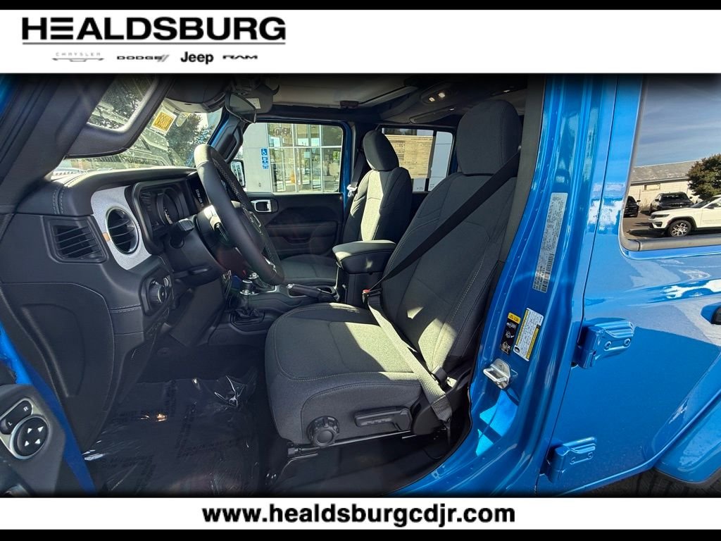 2026 Jeep Wrangler 4-Door Sahara - Photo 9