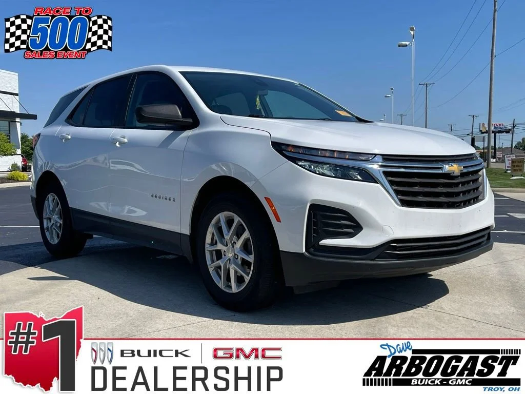 2022 Chevrolet Equinox LS's photo