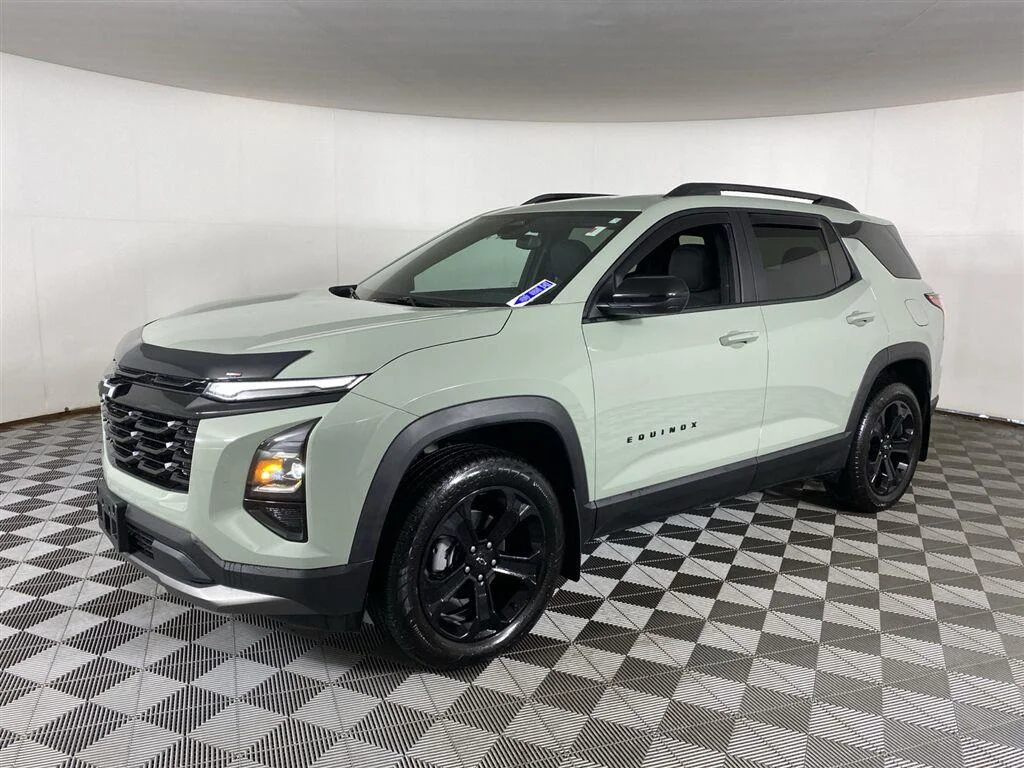 Used 2025 Gr Chevrolet  image 6