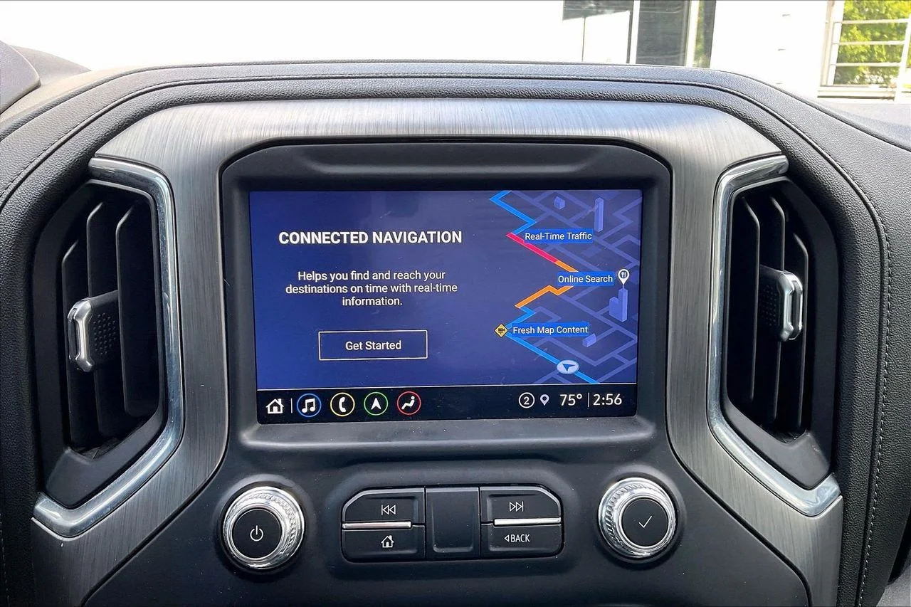 Used 2021 White GMC Denali image 13