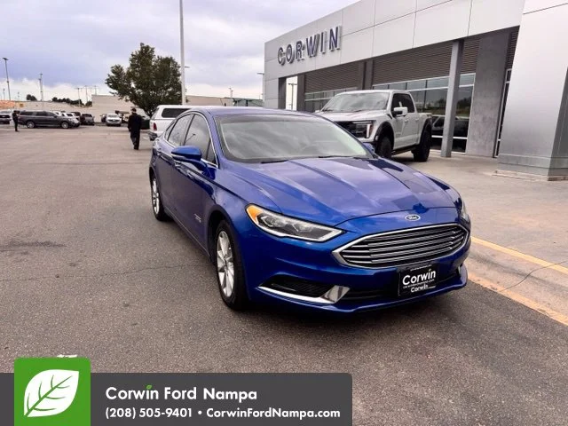 Used 2018 Blue Ford SE Luxury image 3