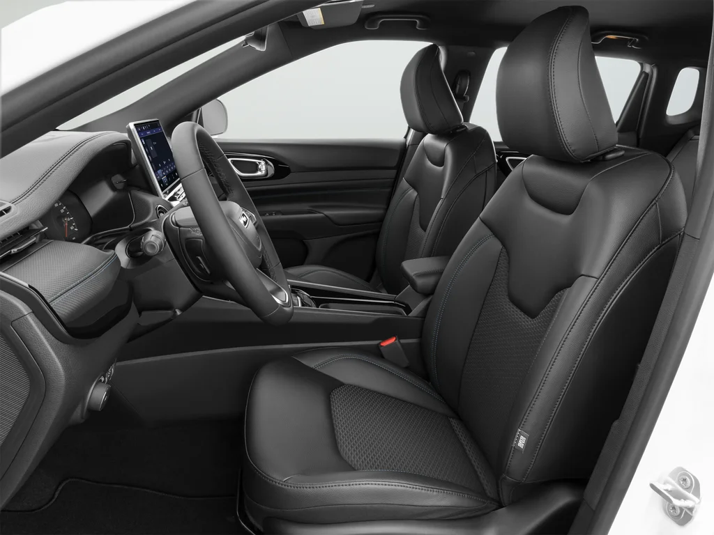 Used 2025 White Jeep Trailhawk image 16