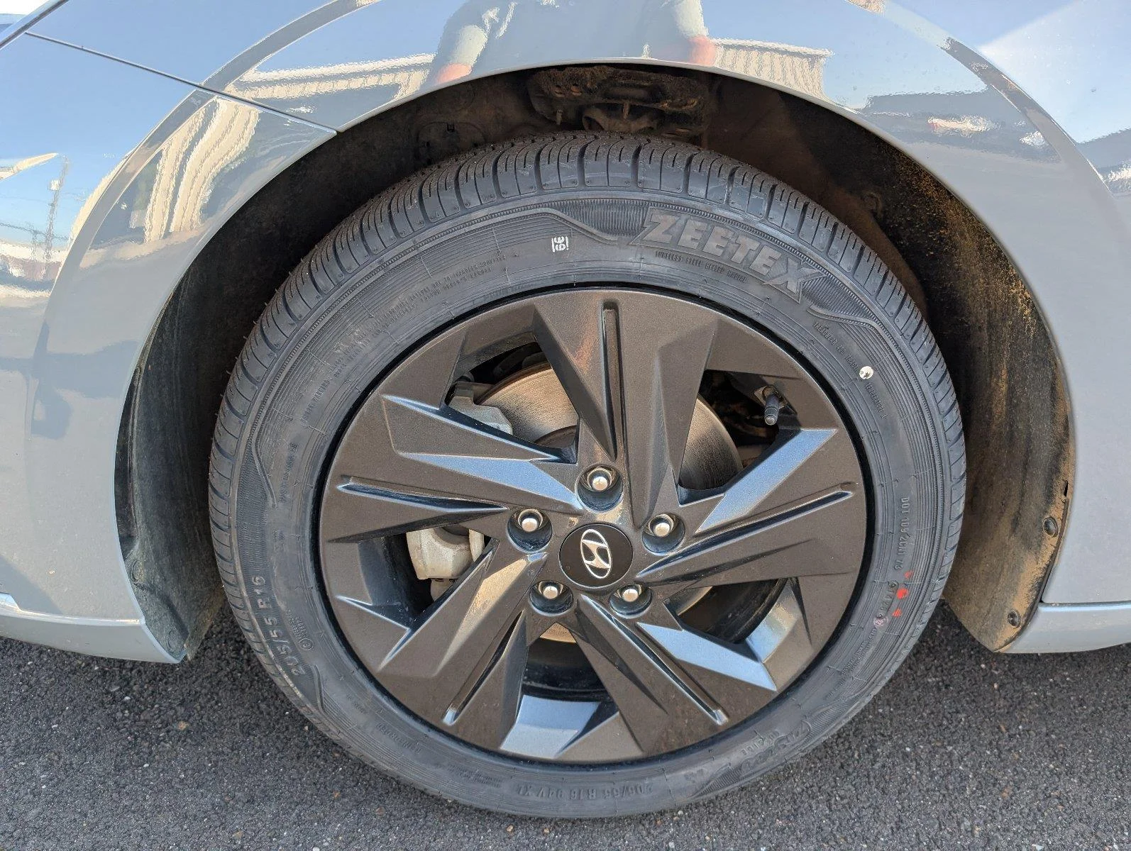 Used 2023 Electric Shadow Hyundai SEL image 11