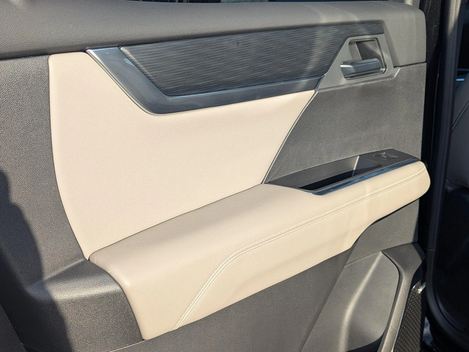 New 2026 Ebony Twilight Metallic GMC Elevation image 11