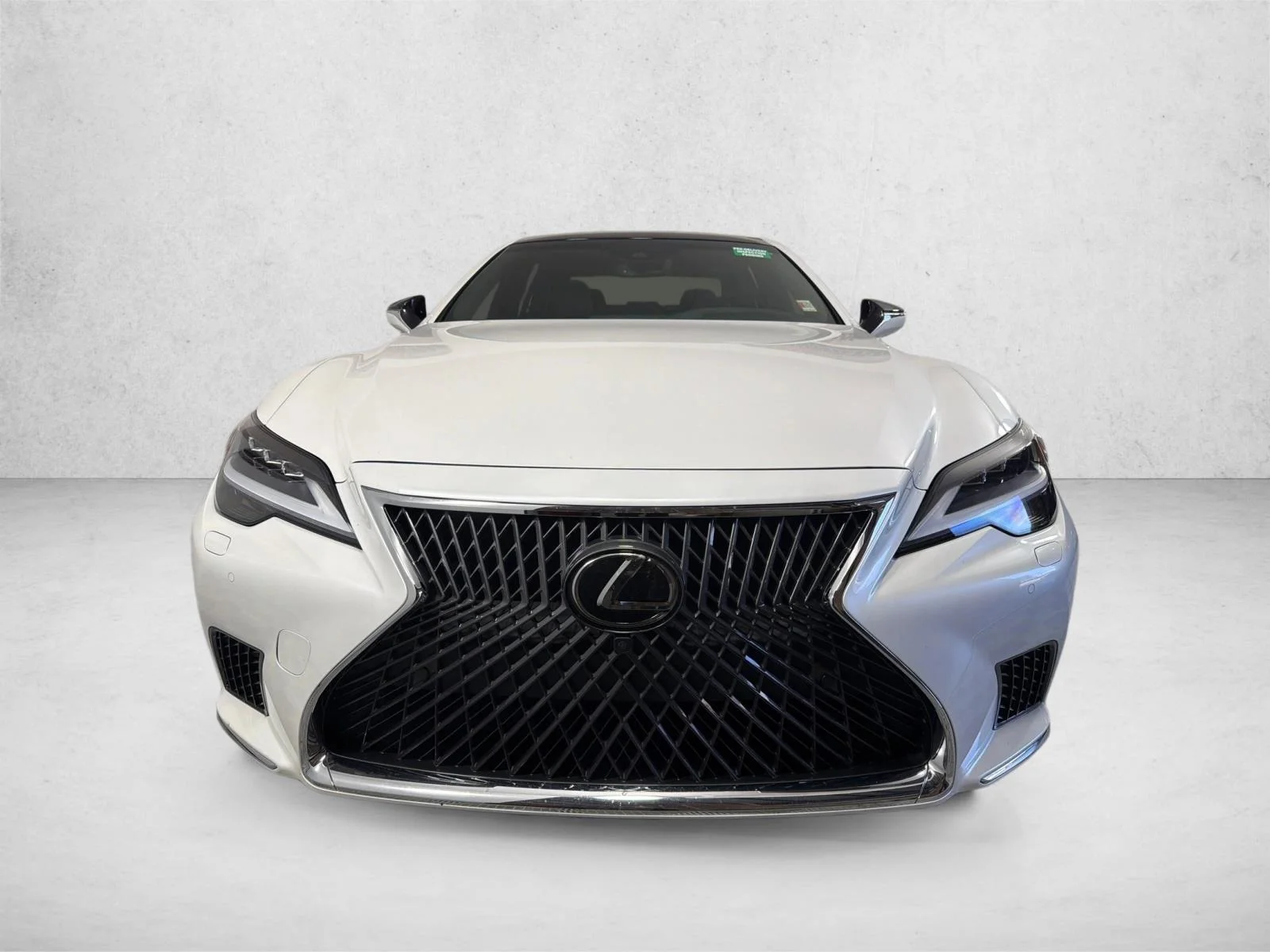 Used 2022 White Lexus LS 500 image 10