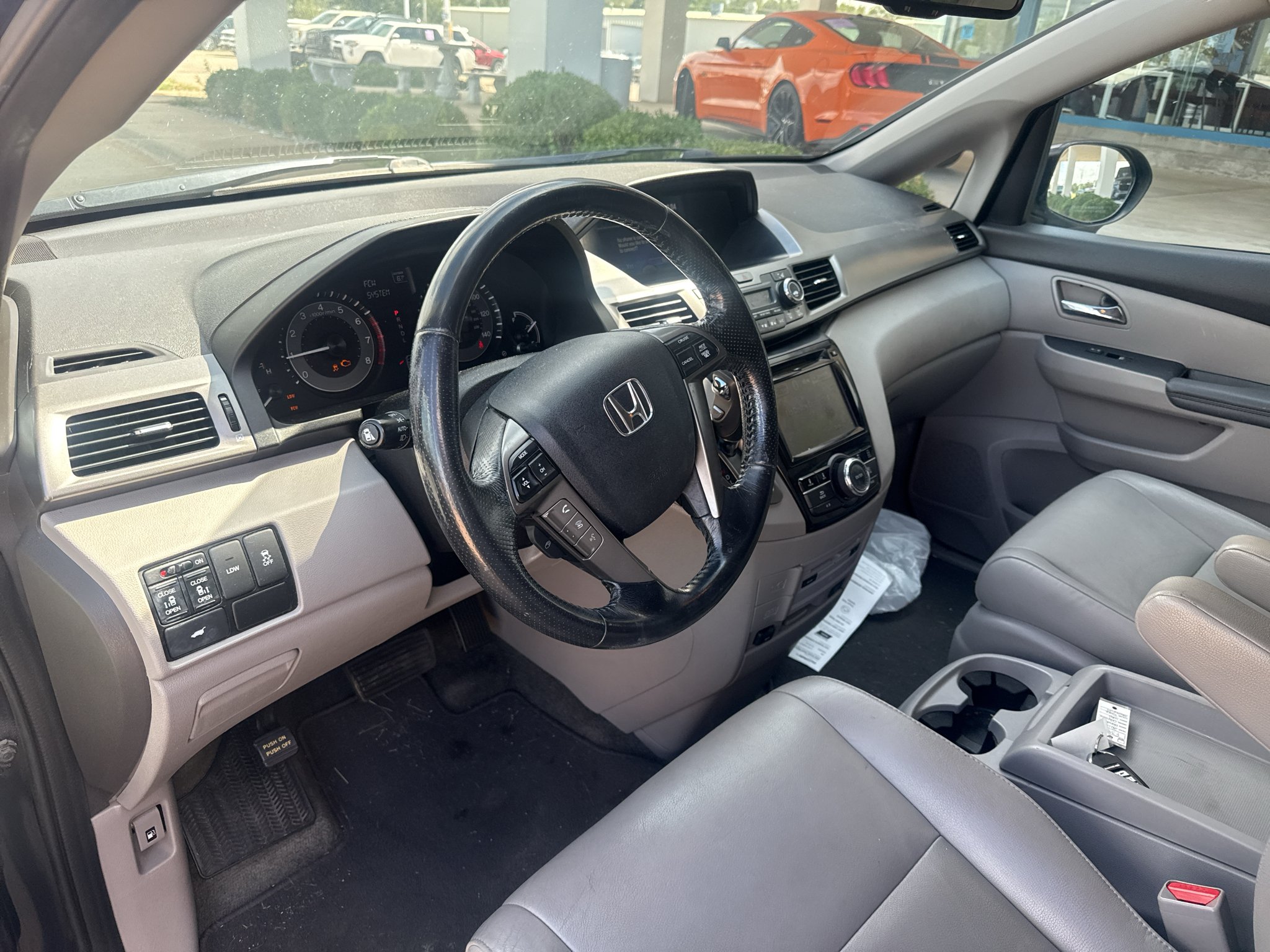 Used 2016 Crystal Black Pearl Honda EX-L image 2