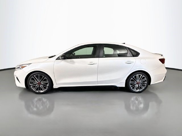 Used 2022 Snow White Pearl Kia GT image 4