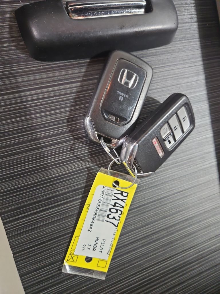 Used 2017 White Honda EX-L image 28