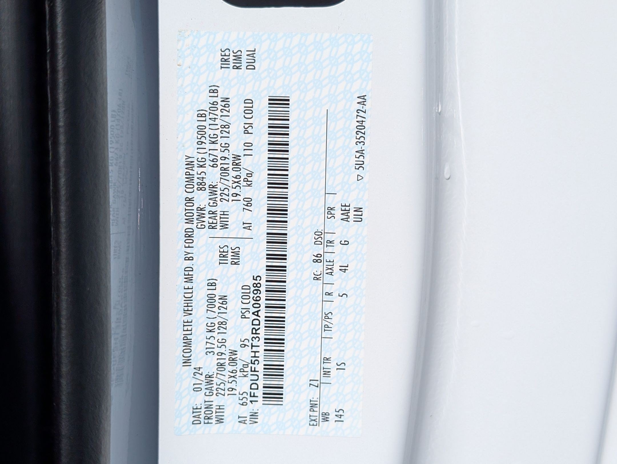 Used 2024  Ford XL image 28