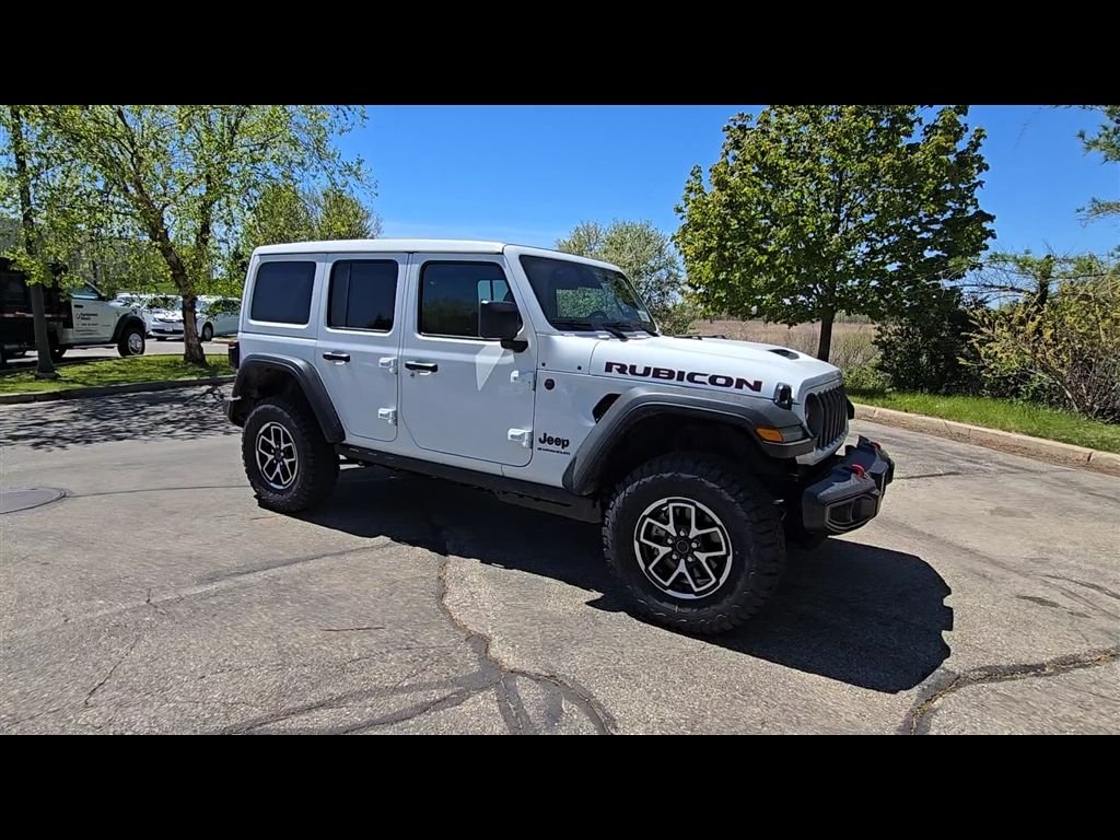 New 2026 Bright White Clear-Coat Exterior Paint Jeep Rubicon image 9