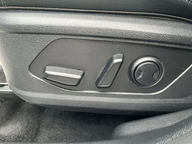 Used 2024 White Kia X-Line image 16