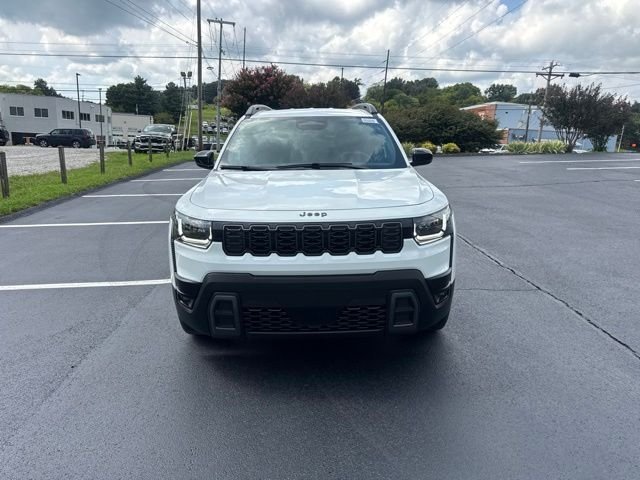 New 2026 Bright White Clear-Coat Exterior Paint Jeep Laredo image 2