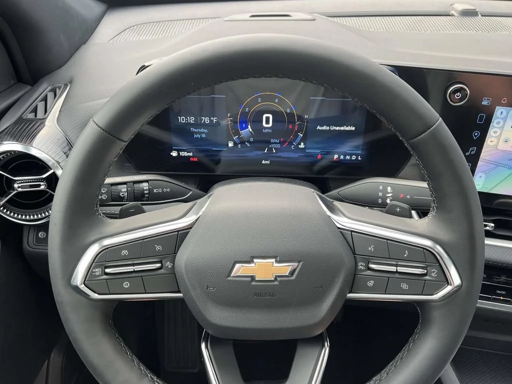 New 2027 Summit White Chevrolet LT image 13