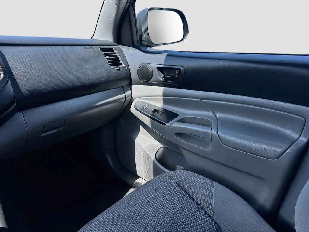 Used 2014 Silver Toyota Base image 25