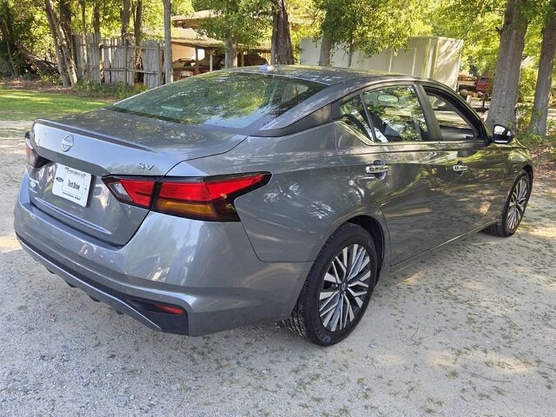 Used 2024 Gun Metallic Nissan 2.5 SV image 13