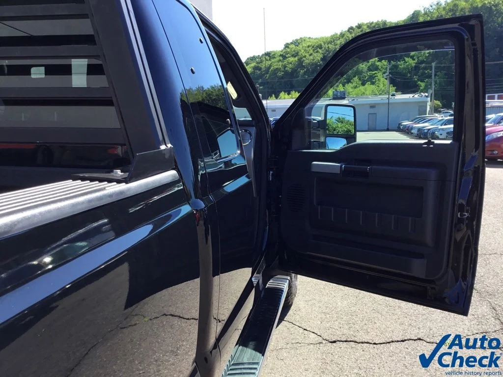 Used 2016 Black Ford Lariat image 39
