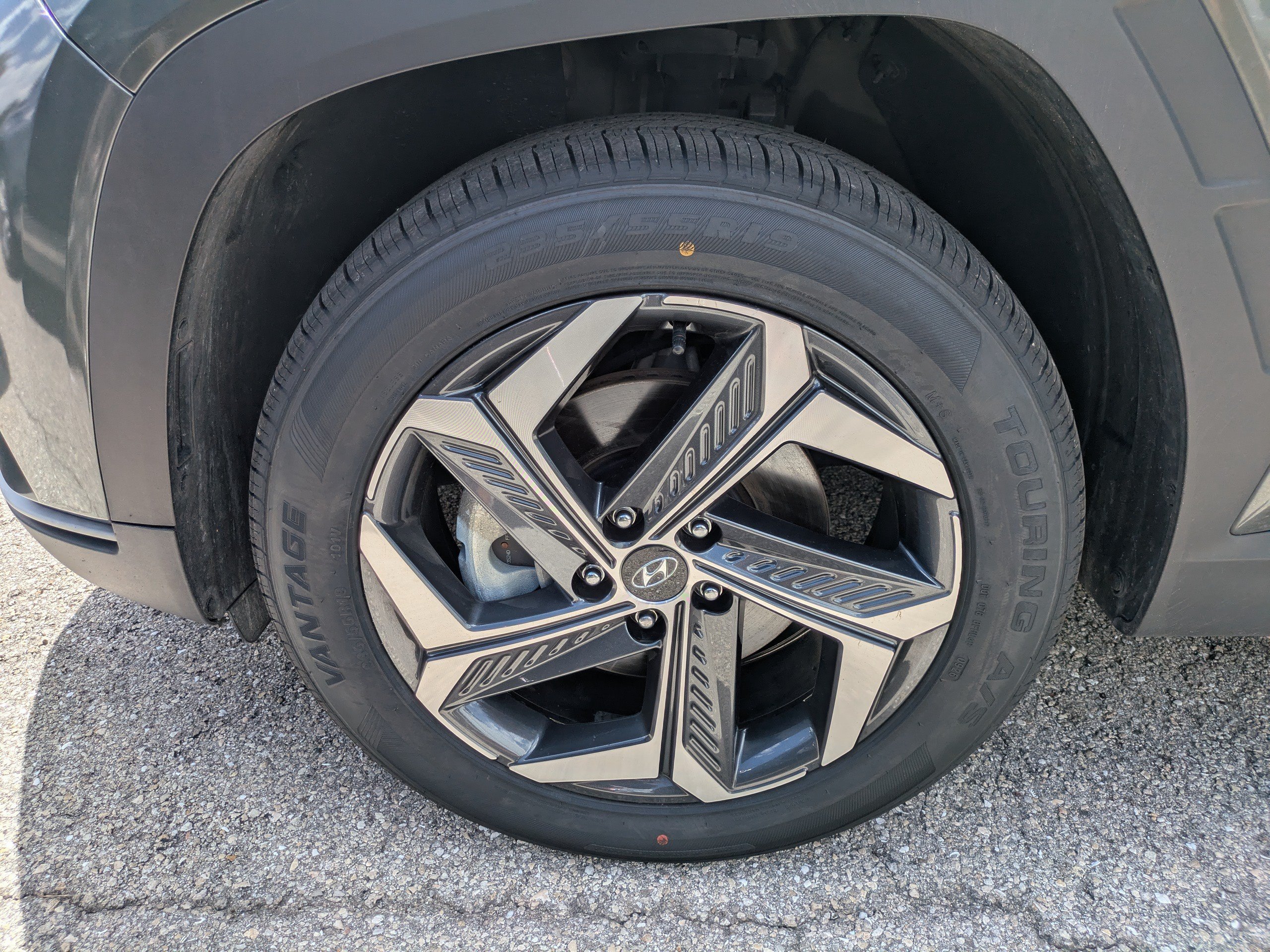 Certified Used 2022 Amazon Gray Hyundai SEL Convenience image 11