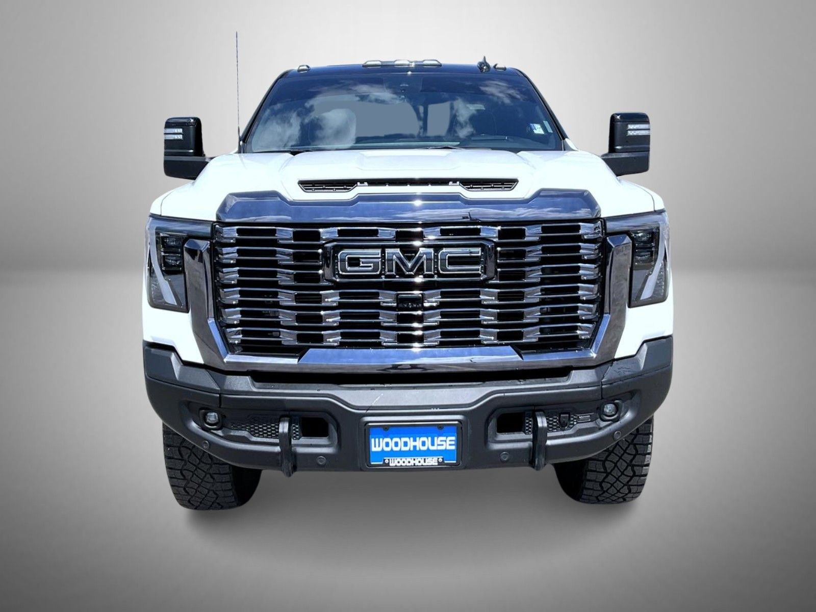 Used 2024 White GMC AT4X image 2