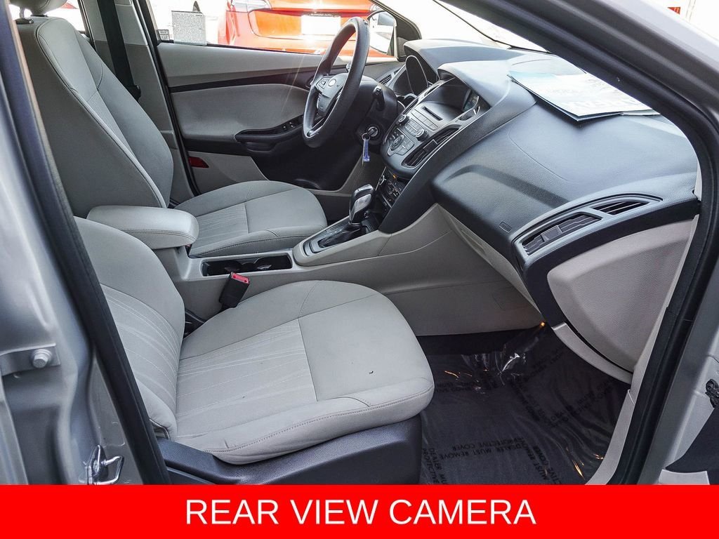Used 2015  Ford SE image 12