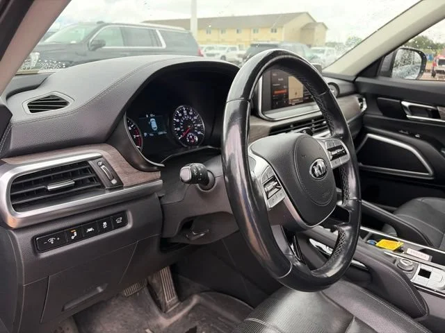 Used 2020 Gray Kia EX image 12