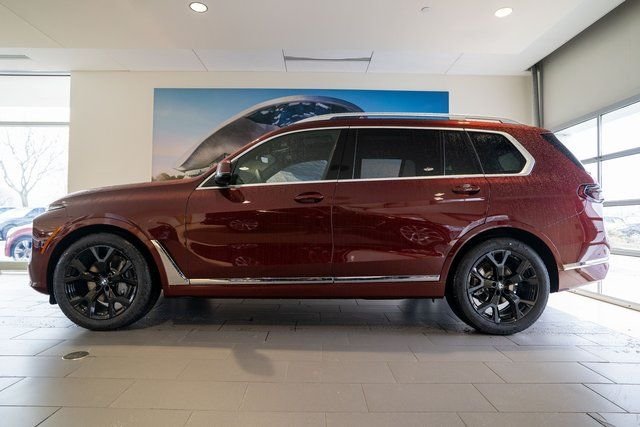 Certified Used 2026 Aventurin Red Metallic BMW xDrive40i image 2