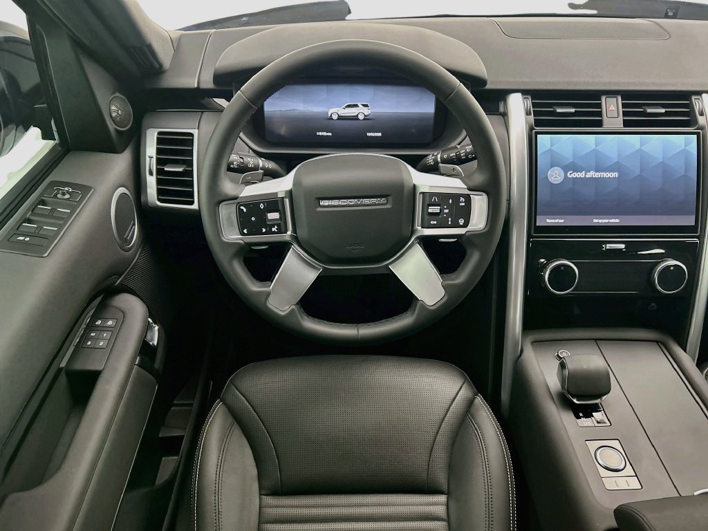 Certified Used 2025 Fuji White Land Rover S image 10