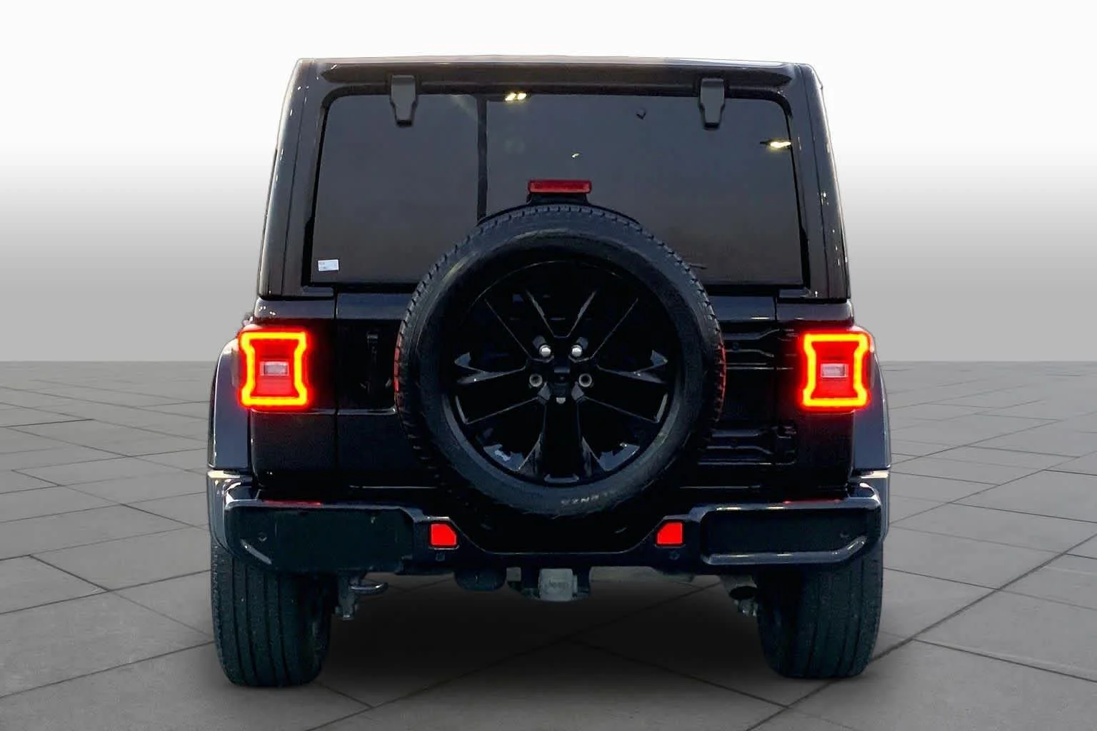 Used 2023 Black Clearcoat Jeep High Altitude image 9