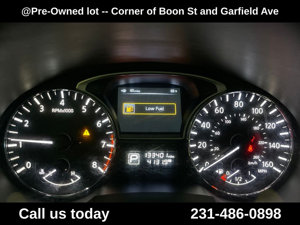 Used 2013 Red Nissan 2.5 S image 22