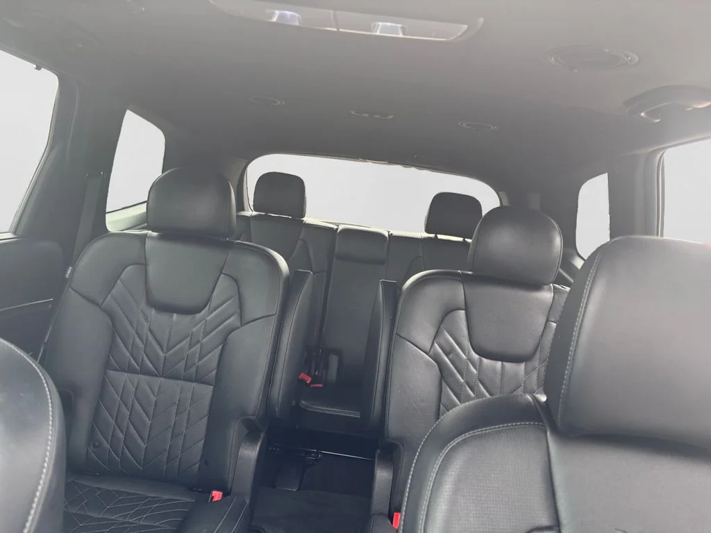 Used 2024 Black Kia EX X-Line image 17