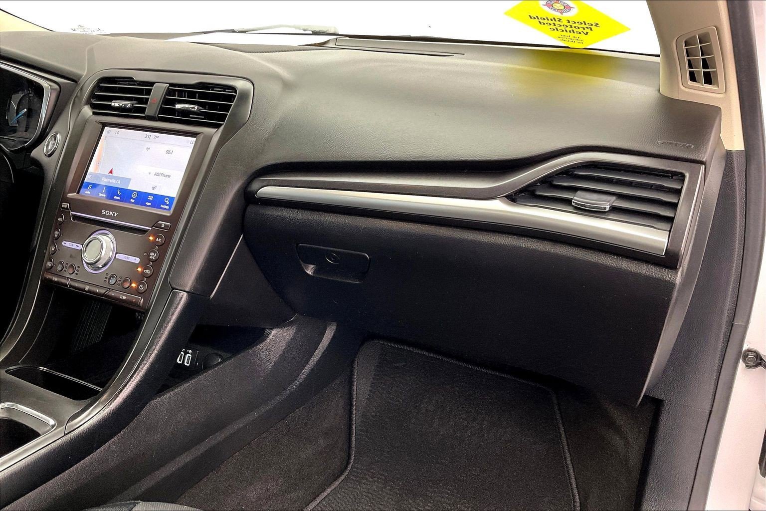Used 2020 White Platinum Metallic Tri-Coat Ford Titanium image 15