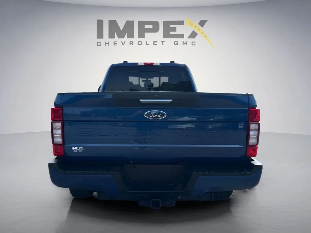 Used 2022  Ford XL image 4