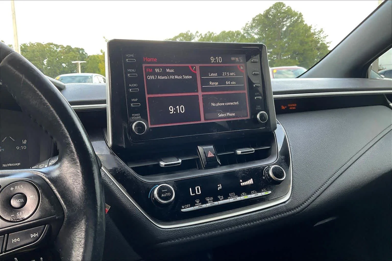 Used 2020 Classic Silver Metallic Toyota SE image 31