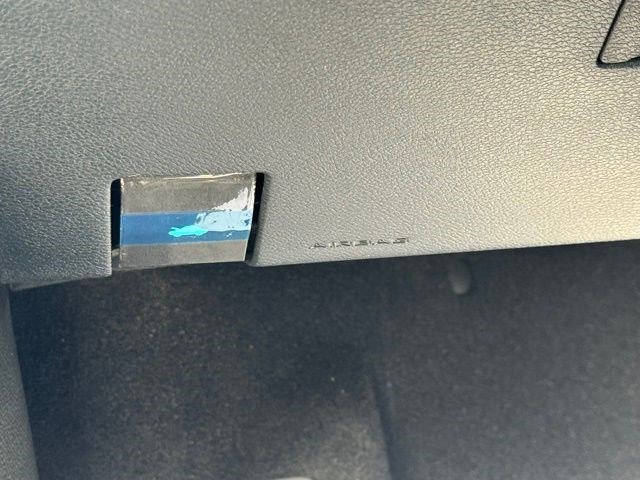 New 2026 Hydro Blue Pearl-Coat Exterior Paint Chrysler Limited image 13