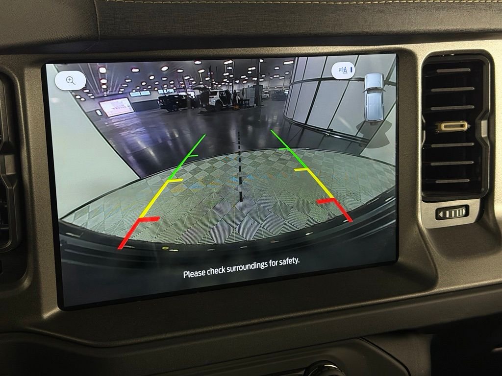 Used 2025 Gray Ford Badlands image 19