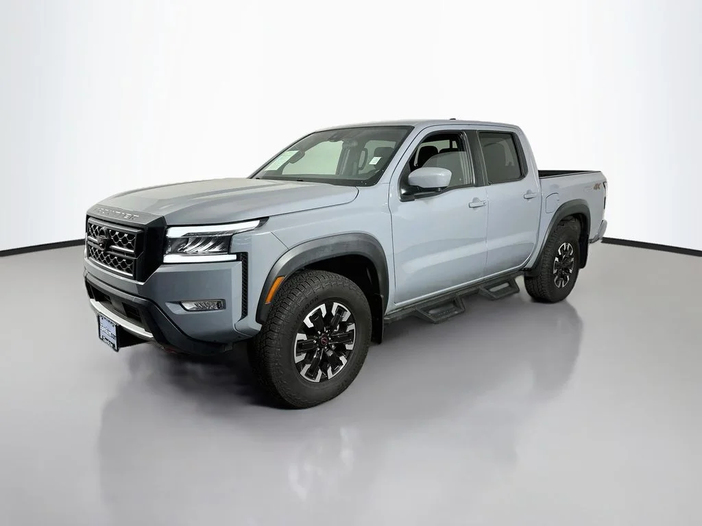 Used 2024 Boulder Gray Pearl Nissan PRO-4X image 4