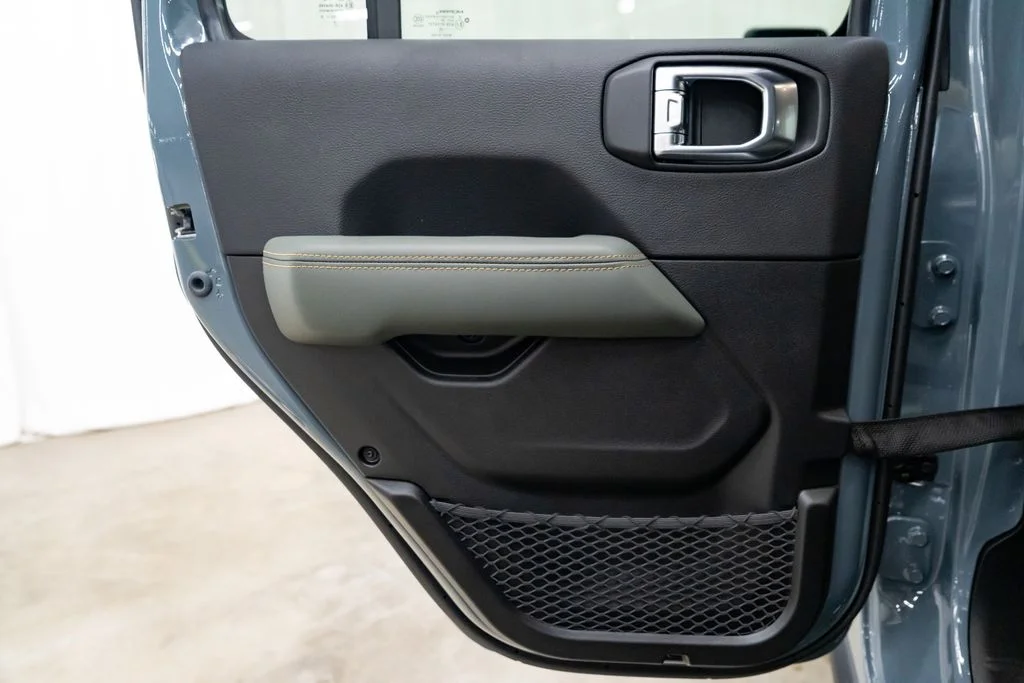 New 2026 Anvil Clear-Coat Exterior Paint Jeep Mojave X image 24