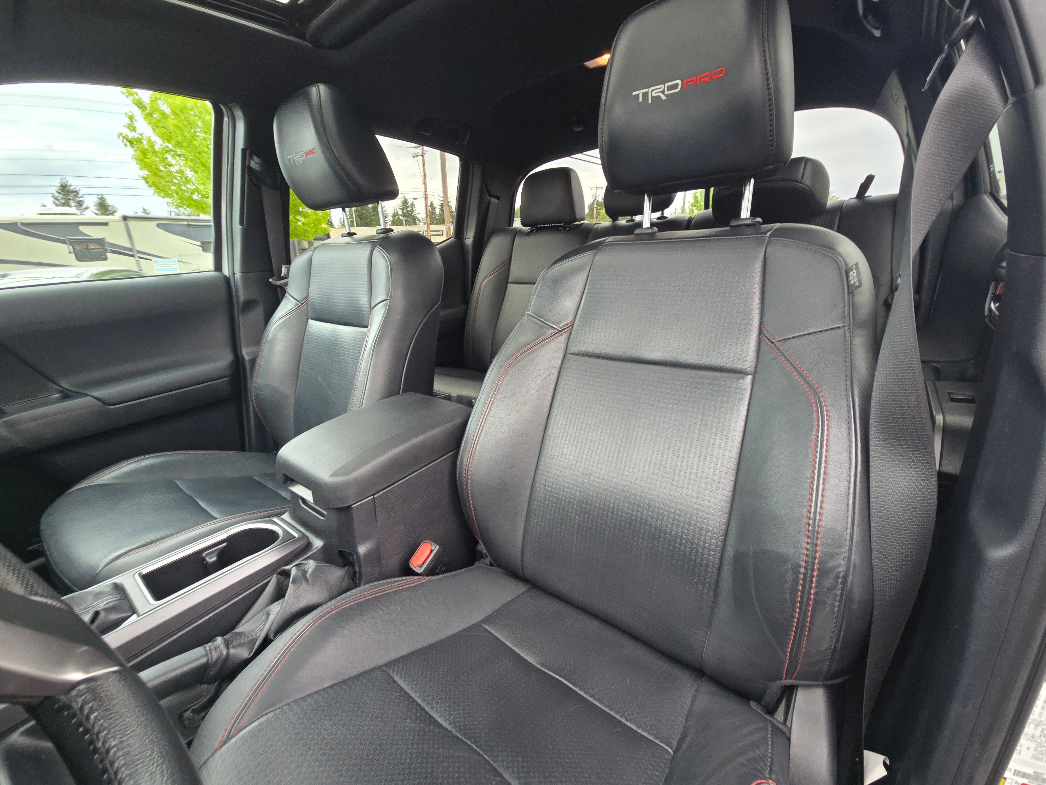 Used 2021  Toyota SR image 22