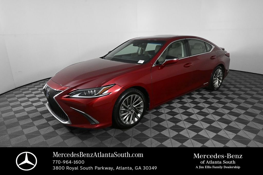 Used 2020 Red Lexus 300h Luxury image 1